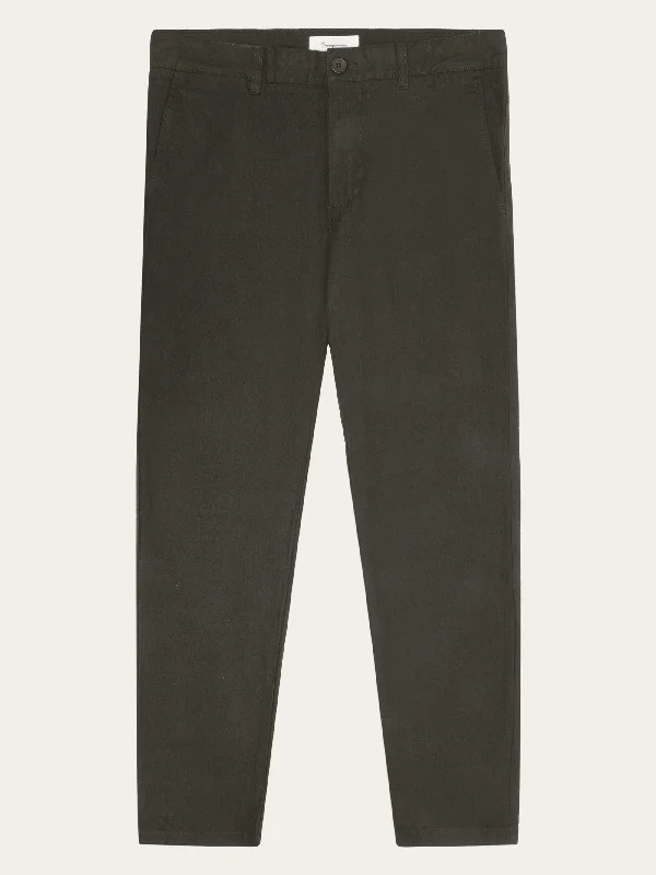 Weekend Savings Spectacle CHUCK regular flannel herringbone chinos - GOTS/Vegan - Demitasse (brown)
