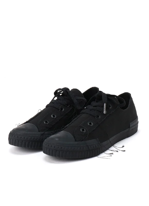 Bargain Bin 8/CN CANVAS LOW TOP SLIP ON SNEAKER