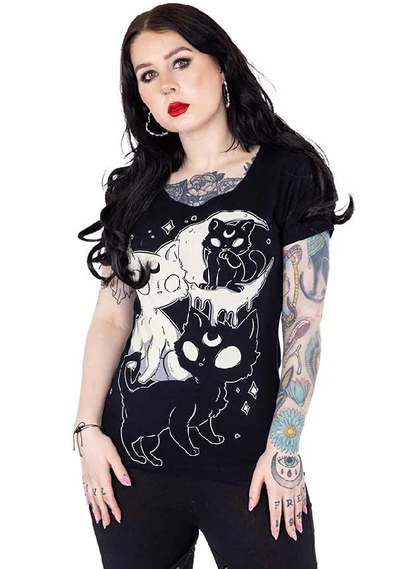 Weekend Discounts Worth Grabbing Midnight Kitty | T-SHIRT