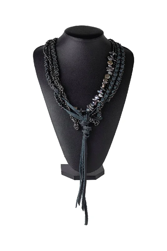 Hurry In LEA/BR/PBKNI ANARCHY NECKLACE