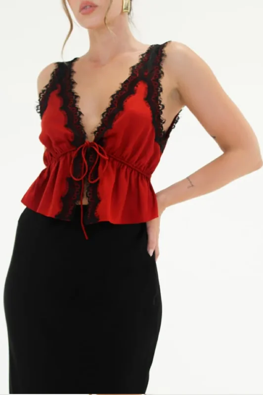 Weekend Discounts to Snag Lady Lace Top