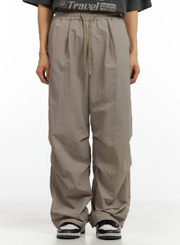 Hot Deal Men's Pintuck Nylon Wide Fit Pants CL429