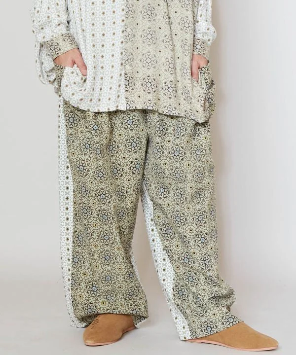 Last Chance Men's Geometric Print Pants