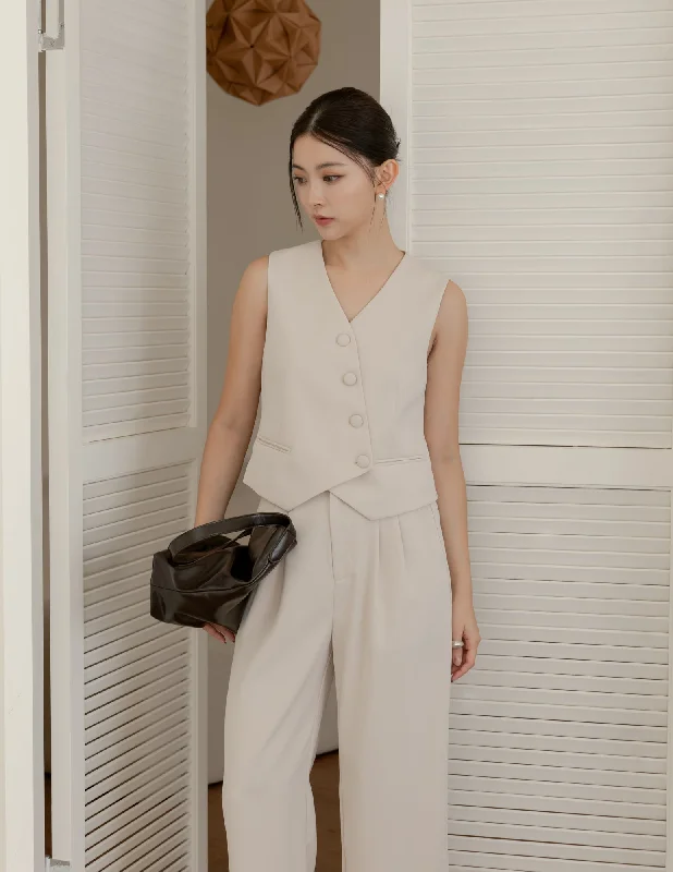 Weekend Deals That Impress Finley Vest Top in Sand