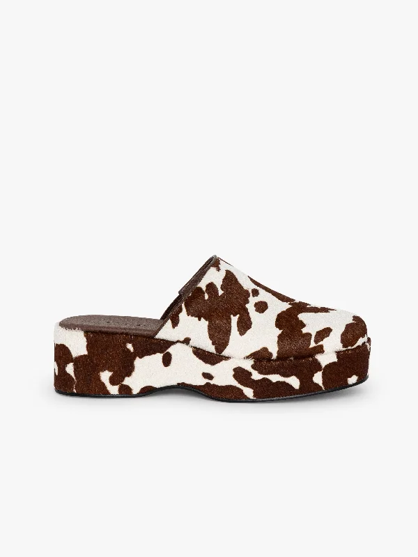 Weekend Offers That Amaze Dakota Clog - Brown Cow
