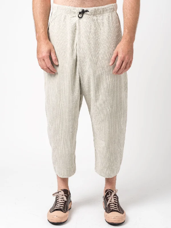 Weekend Discounts to Grab Cropped Oversized Trousers