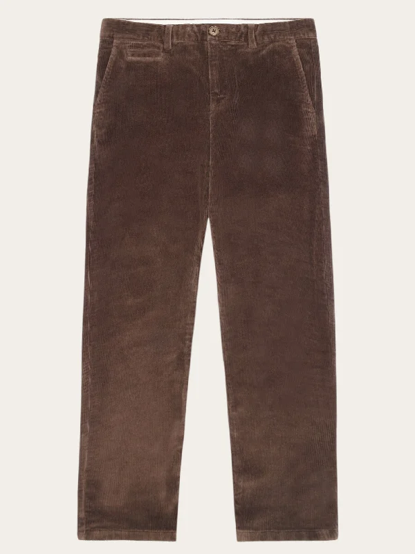 Weekend Deals That Please CHUCK regular 8-wales corduroy chino pants - Demitasse (brown)