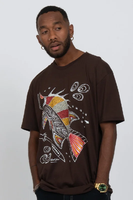 Huge Discounts Barramundi Hunt Dark Chocolate Cotton Crew Neck Unisex T-Shirt