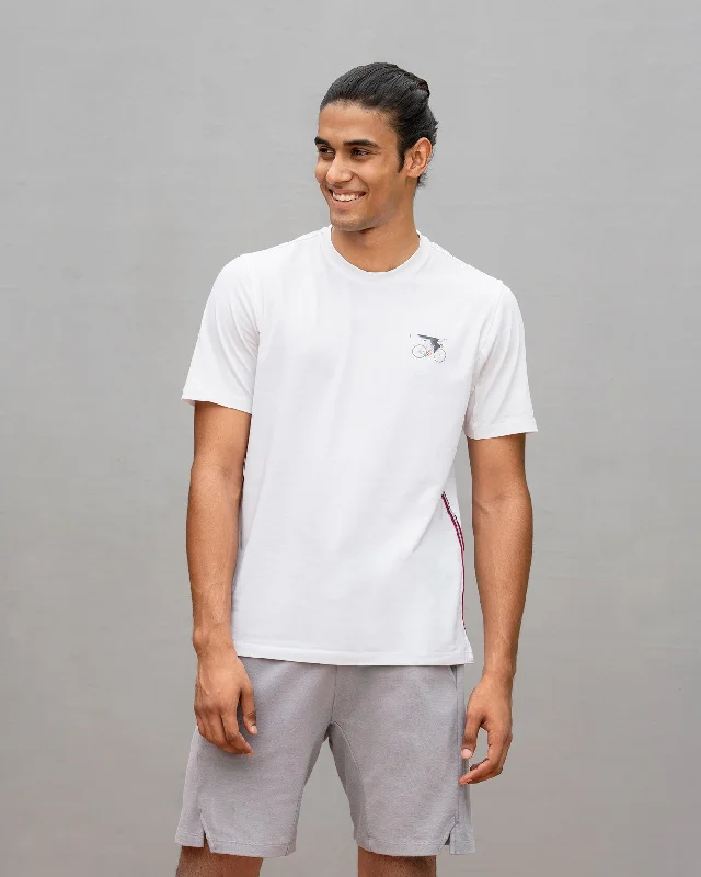 Weekend Discounts to Savor Club Crew Neck T-shirt - White